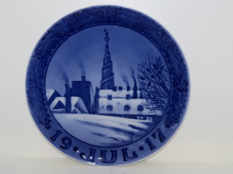 Royal CopenhagenJuleplatte 1917Vor Frelser Kirke