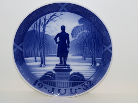 Royal CopenhagenJuleplatte 1932Frederiksberg Have