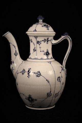 Royal Copenhagen Musselmalet Riflet kaffekande.H:24cm.RC# 1/48.