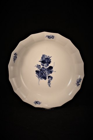 Royal Copenhagen , Blå Blomst kantet skål...RC#10/8529.