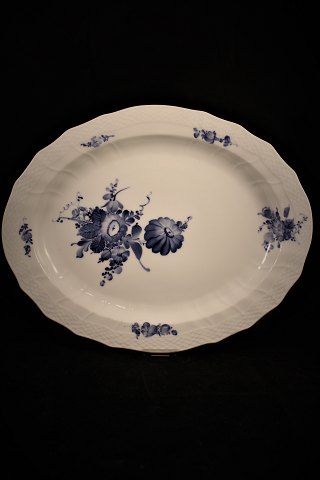 Royal Copenhagen Blue Flower woven oval dish.35,5x29cm. 10/1556.