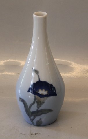 B&G Porcelain B&G 6612 - 8 Vase with blue flower 17 cm