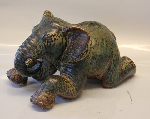 Royal Copenhagen Art Pottery Unique Laying Elephant Cup 19 x 31 x 19 cm Karl Larsen