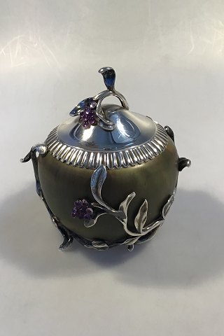 Royal Copenhagen(Patrick Nordstrøm)Stentøjskrukke med Anton Michelsen Sølvmontering og ametyster