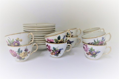 Royal Copenhagen. Saksisk blomst. Lille kaffekop. Model 1549. Produceret før 1890. 10 styk på lager. (1 sortering)