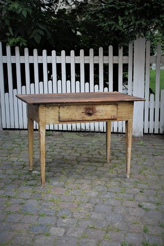 Swedish 1900 Century console table in wood with small drawer.The table is completely in original color.