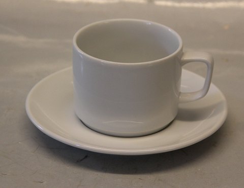 Hvidpot 6237 Kop 6 x 8 cm og underskål 14.8 cm Kongelig Dansk porcelæn  Design Grethe Meyer 