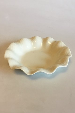 Bing & Grondahl Elegance, Creme Bowl with wavy edge No 227