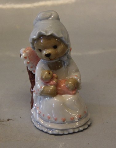 B&G Porcelain B&G 2006 Victoria sitting in a chair 11 cm (1249307) Sheilah Beckett