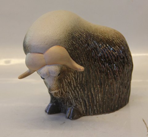 Gustavsberg Sweden Gustavsberg Musk Ox 20 x 24 cm Paul Hoff Sweden Arctic Series