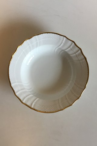 Royal Copenhagen Hvid Svejfet med takket guldkant(Stel 387/ Josephine) Desserttallerken No 604