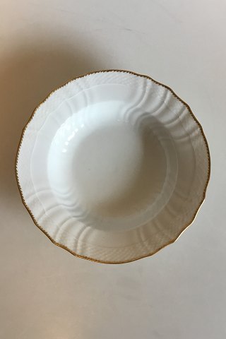 Royal Copenhagen Hvid Svejfet med takket guldkant(Stel 387/ Josephine) Dyb tallerken No 1614