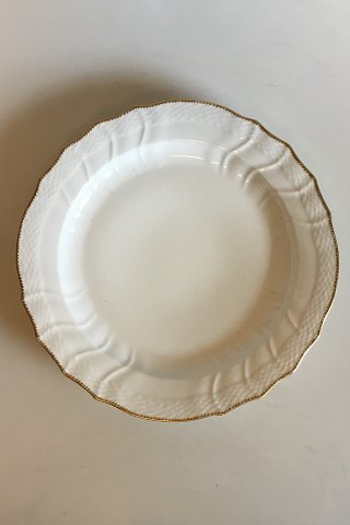 Royal Copenhagen Hvid Svejfet med takket guldkant(Stel 387/ Josephine) Rundt serveringsfad No 1564