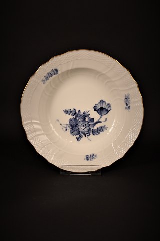 Royal Copenhagen Blue Flower Curved deep plate with gold border. Dia.:22cm.RC#10/1616.