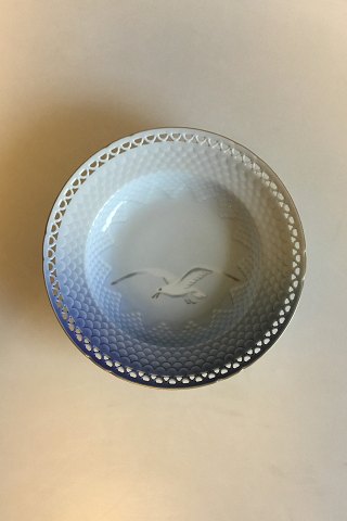 Bing and Grondahl Seagull with Gold Dessert Plate with pierced border No. 323.5