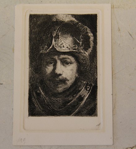 Nr 9. 1876 Mand med Kyrads og Hjelm efter Rembrandt. Der er trykt 4 eksplarer og pladen er udslebet Lysmål 11.2 x 7 cm  Frans Schwartz 1850-1917, maler og raderer