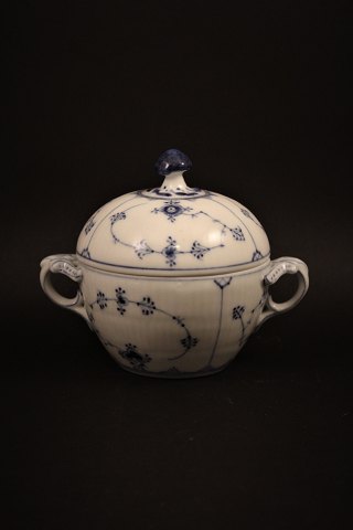 Royal Copenhagen Riflet sukkerskål med hanke og låg.H:13cm. Dia.:10,8cm.RC# 1/245.