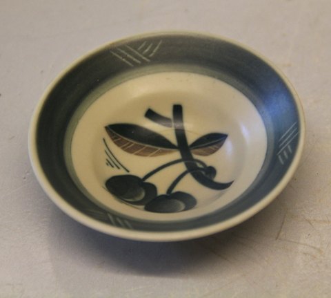 011-11 RC Round Bowl 9 cm Cherries Matt Porcelain Aluminia 