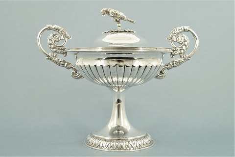 Svensk sølv opsats med låg, papegøje på toppen, 1800 - 1830