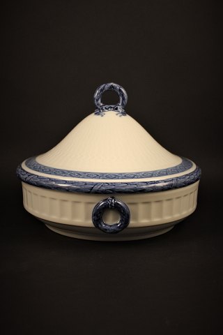 Royal Copenhagen Blå Vifte rund terrin med lågH:16,5cm. Dia.:21,5cm.RC# 1212/11503.