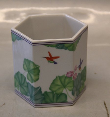 Royal Copenhagen 1810-5471 RC Colibri 6-sided vase 10 x 9 cm Design Annegrethe Halling-Koch