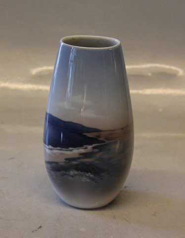 Lyngby Porcelain 101-1-79 Vase 14 cm Scenery at the seaside