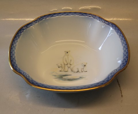 11313-313 Greenlandic Scenery Collection Vegetable bowl 7 x 24 (043) Ottekantet Isbjørne - Nannut B&G Kalaallit Nunaanni pingortitaq - Greenlandic Scenery Collection Porcelain with gold