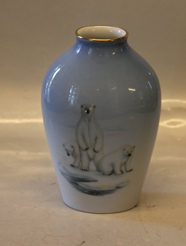 B&G 11313-5239 Vase Greenland 18 cm Polar Bears - Nannut  Kalaallit Nunaanni pingortitaq - Greenlandic Scenery Collection Porcelain with gold