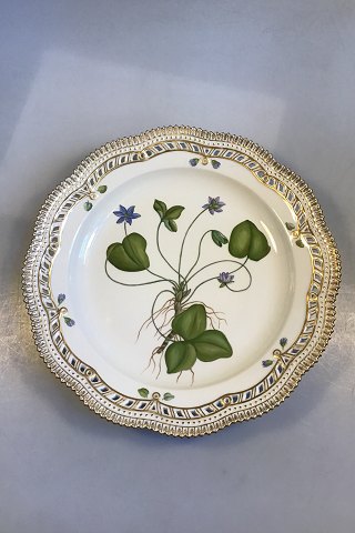 Royal Copenhagen Flora Danica Fad med gennembrudt rand No 20/3574