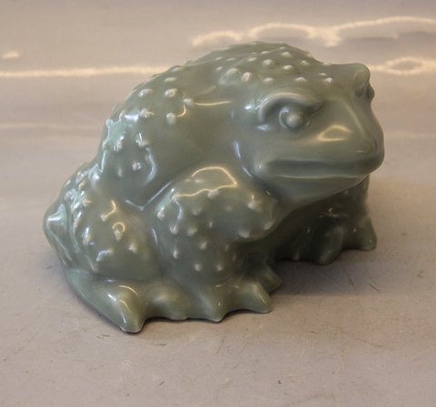 20116-1 RC Frog 11 x 19 x 16 cm, Knud Kyhn December 1926 Jadegreen Royal Copenhagen Art Pottery