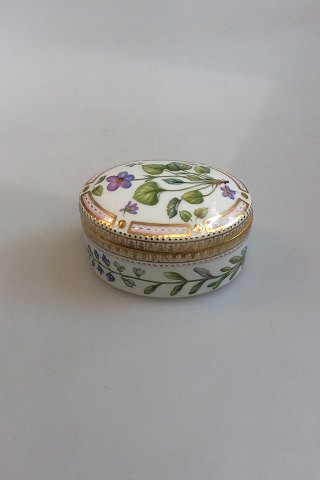 Royal Copenhagen Flora Danica Bonbonniere / Lågdåse / Boks No. 248