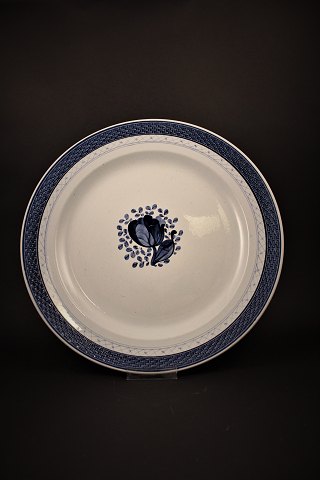 Royal Copenhagen - Aluminia Tranquebar / Trankebar fajance rundt fad. Dia.:33,5cm.RC# 11/933.