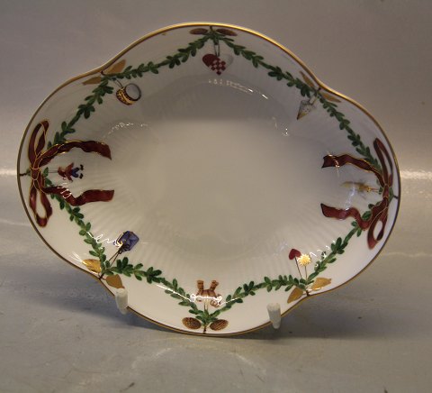 359 Dish  18 x 22 cm (1017441-2503359) Star Fluted Christmas Royal Copenhagen 
