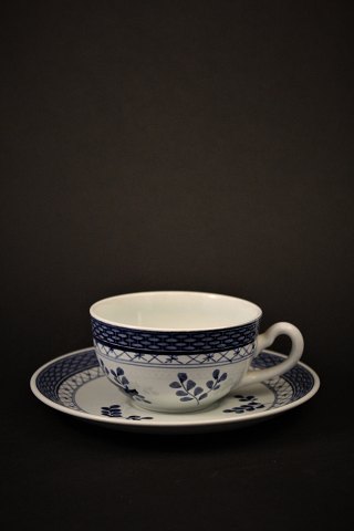 Royal Copenhagen - Aluminia Tranquebar faience coffee cup. Cup Dia.:8cm. RC# 11/1190.