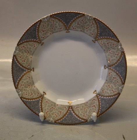 Grey Fairy tale 617 Cake plate, flat 17 cm / 6 3/4" (8518) Royal Copenhagen