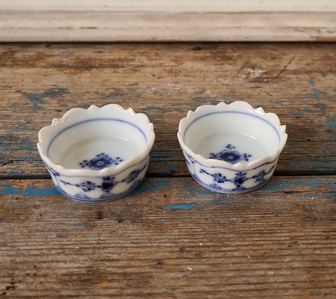Royal Copenhagen Musselmalet riflet saltkar No. 199