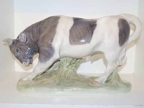 Stor Royal Copenhagen figurTyr på base