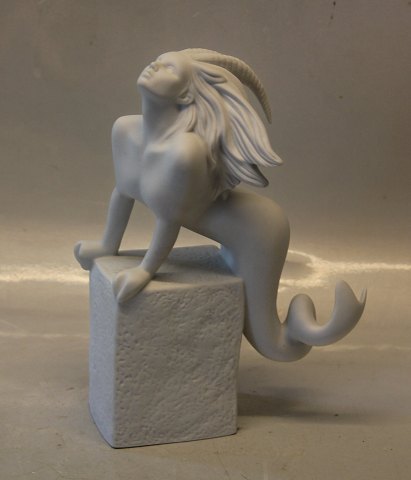 112 RC Capricorn 23 cm Christel Marott  (21st December to 19th January) Bisquit Porcelain  (1249099) Royal Copenhagen 