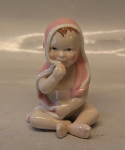 0021 RC Sitting Baby Girl in pink 11 cm (1249021)  Allan Therkelsen Royal Copenhagen 