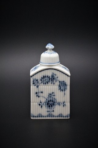 Royal Copenhagen old Blue Fluted Fluted tea can with lid...