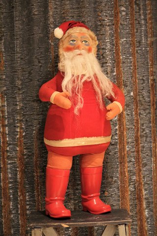 Big Santa in fabric from the 50s. Height: 82cm.