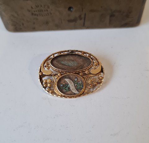 1800tals broche i 14 kt guld af Carl August Etzerodt 1786-1865 - Minde broche med hårlok