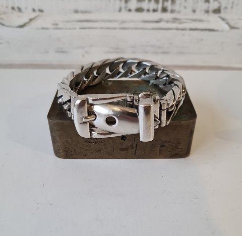 Antonio Fallaci vintage bracelet in silver. Armor chain with lock in the form of a belt buckle.
