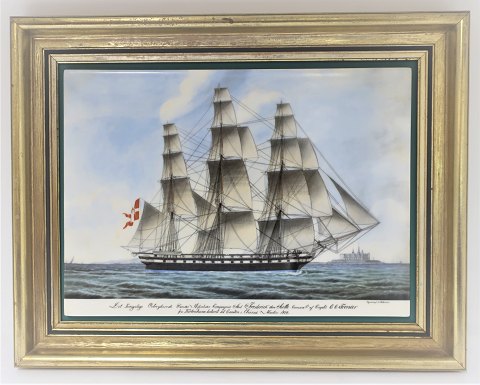 Bing & Grøndahl. Porcelæn. Danske skibsportrætter. Billed af Fregatten "Frederick den Siette". Mål : Bredde 38* 30 cm. Der er produceret 3500, og denne er no. 97.
