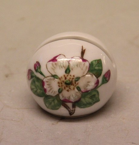Kongelig Dansk 21-470   Kgl. Visitkort holder 4.5 x 5 cm kugle med blomst og monogram  DGR 28-5-1928
