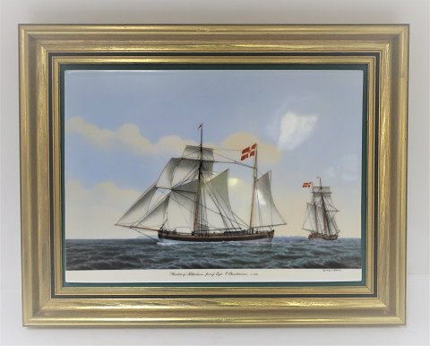 Bing & Grøndahl. Porcelæn. Danske skibsportrætter. Billed af  "Haabet". Mål : Bredde 38* 30 cm. Der er produceret 3500, og denne er no. 6