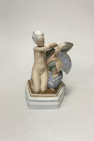Royal Copenhagen Figur Eventyr II. Designed by Gerhard Henning