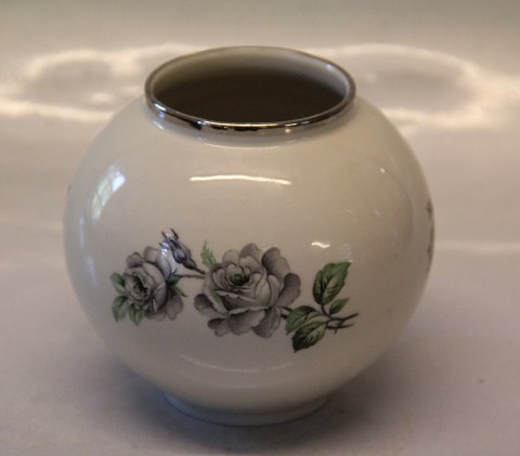 Black Rose Round vase  10.5 x 12 cm Valloe Lyngby PorcelainKPM Black  Rose with silver- platin rim