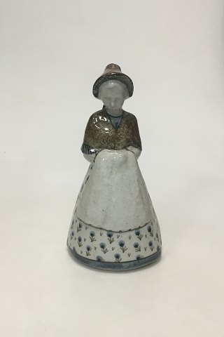 Bing og Grøndahl Figur af Gudrun Meedom Bech - Pige i Nationaldragt No. 7205/2