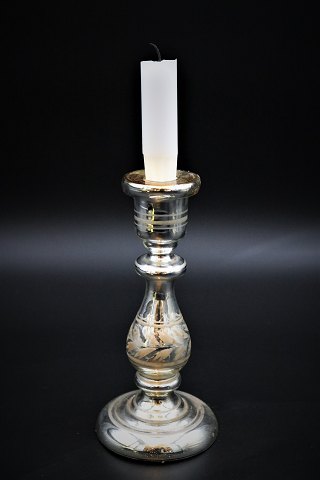 Lysestage i fattigmandssølv fra 1800 tallet med fin gammel patina.Højde : 19cm.
